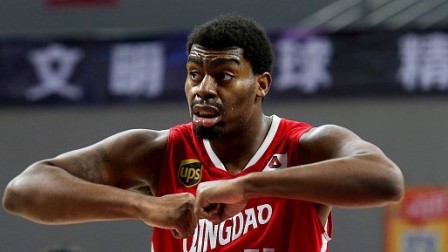 CBA 18/19赛季 广厦vs青岛第三节：约翰逊统治攻防两端！青岛落后一分进入末节