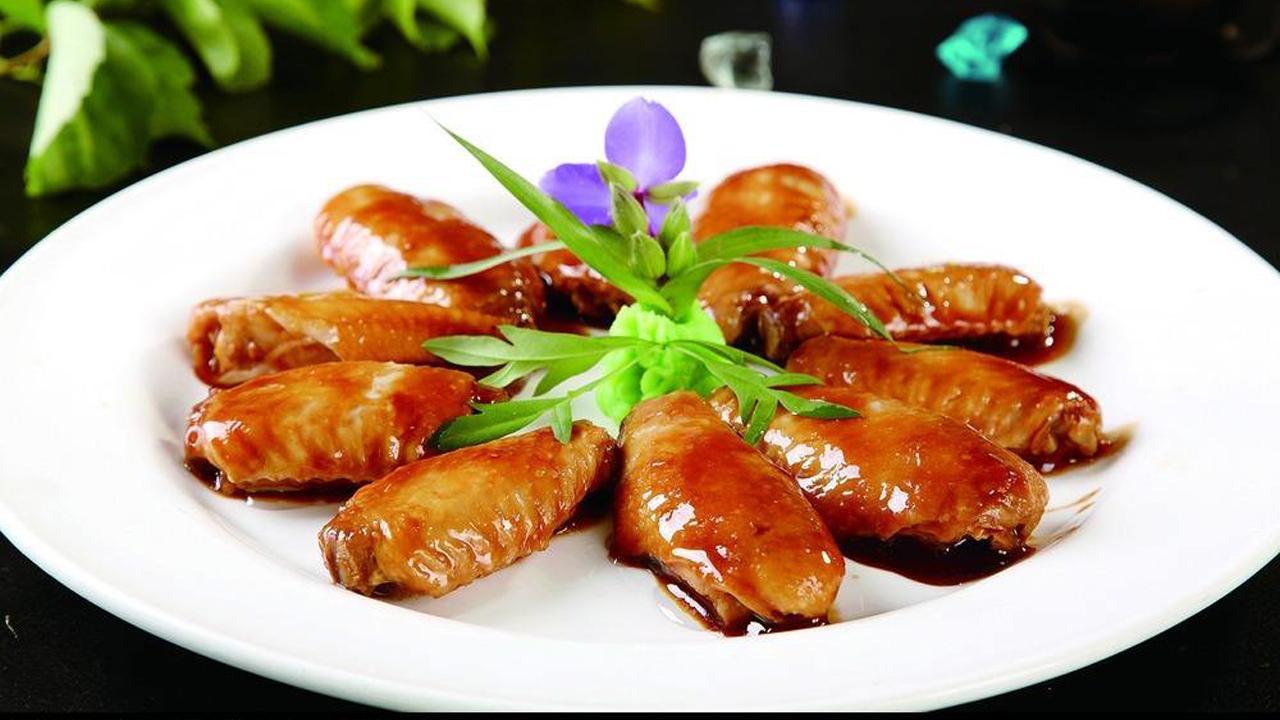 美&middot;食 可乐鸡翅的家常做法，这样做鸡肉鲜嫩，可乐香气十足