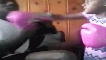 猿创精选 小萝莉拿壮汉练拳 最后一击当场打倒 33