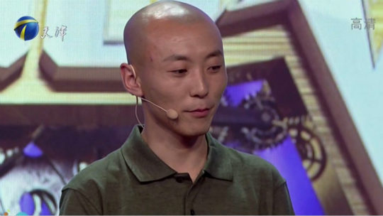 跨时代战书 哥哥挑起家中重担 弟弟完成他的警察梦