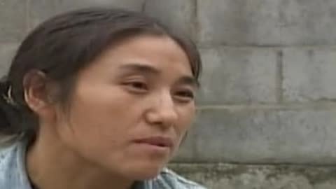 经典传奇 嗜发如命的怪女孩