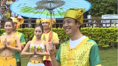 黄金线路 撒贝宁化身孔雀王子 杨蓉马可变香妃