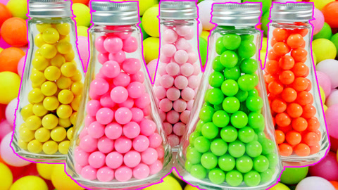 小猪佩奇的糖果瓶子奇趣蛋