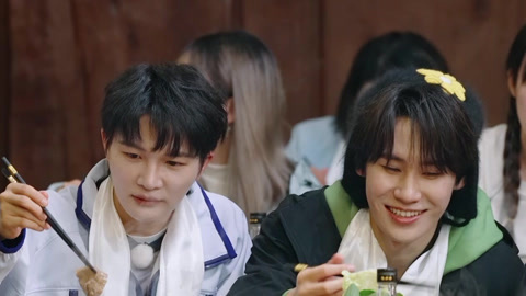 周深感叹张真源像小孩 沙溢get弹舌新技能