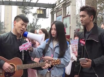 快乐男声 成都海搜：少年献唱感动全场