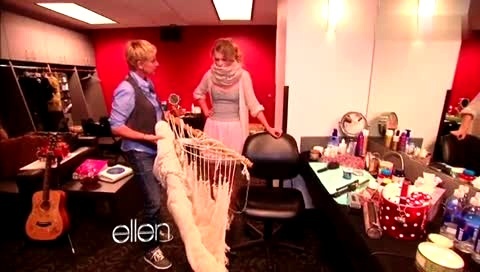 Taylor Swift Ellen At Taylor Swift Part 1 11/09/13-Taylor Swift (泰勒·斯威夫特)