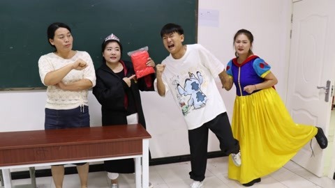 假如迟到会被禁锢，幸好小晴有加速粘土，这下再也不怕迟到了