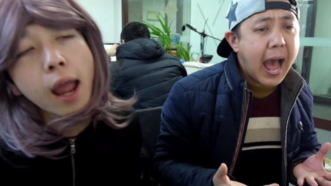 唱罢吹灯 两个逗比四川话唱《谢谢你的爱》