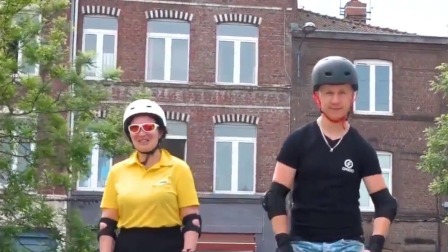 前轮滑行和后轮滑行练习