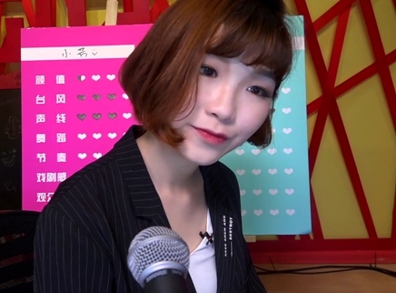 818超女聊天室 “萌主”周吉芳狂赞对手汪睿