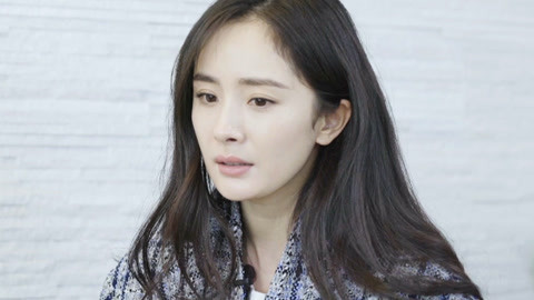 毒叔会客厅 杨幂坦言不认同“大女主”看法，爆不在乎外界看法，坚持做自己