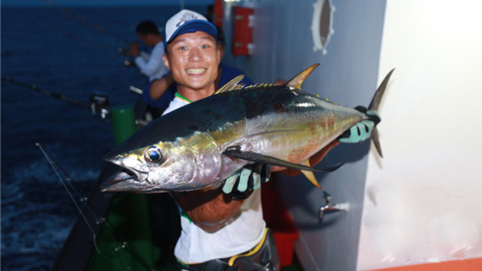 第4期：深海钓奇鱼 两队矛盾再升级