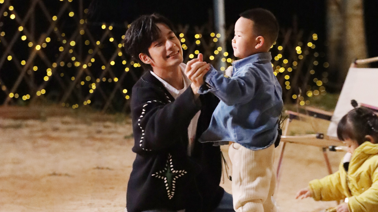 第4期下真人秀纯享：张颜齐哄睡孩子好绝