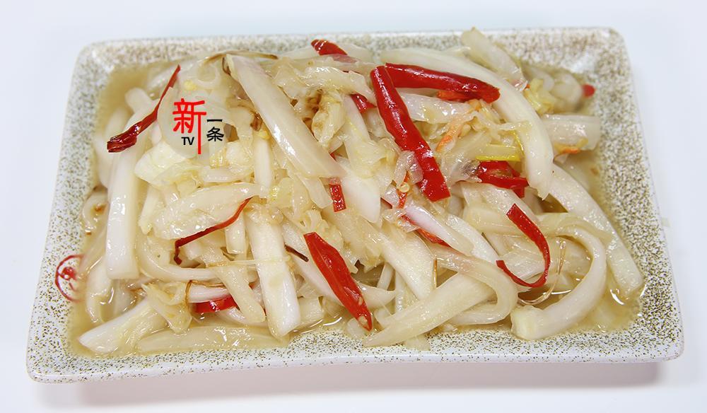 新一条美食 新一条家常菜谱，快炒酸辣白菜，简单开胃