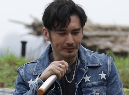 第47期：张伦硕深情献唱