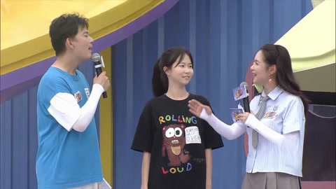 男生女生向前冲之新人老友纷纷来闯关 “豪情”女生开局摔倒