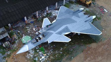 天下有警视频 美国基地中怎么停着架歼20确认为模型用途