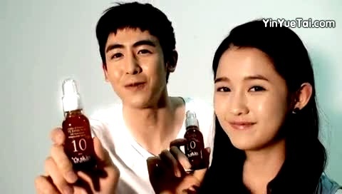 2PM Nichkhun & 南宝拉 It's Skin YE effector interview 12/05/11-2PM