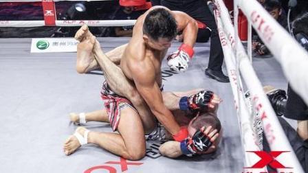 “金翅大鹏”再现暴力本色, 一回合开瓢结束比赛