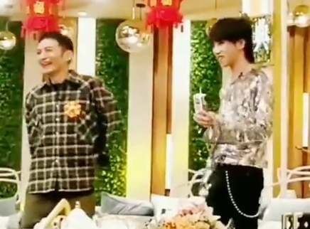 歌手多看点 2018 华晨宇热舞，现场超嗨森