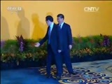 新闻1+1 《新闻1+1》 20151107 习马会：手握“九”了，心就“近”了！