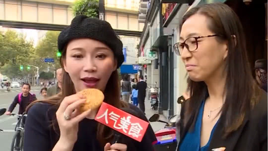 人气美食 麻辣川香火锅热 你见过这样的毛肚黄喉吗