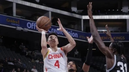 夏联-男篮下半场哑火22分不敌马刺！廖三宁17+6