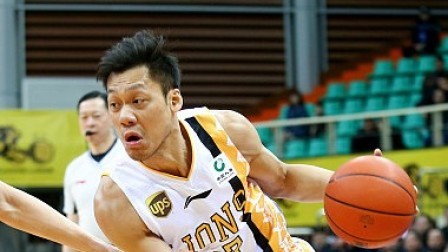 CBA 18/19赛季 广厦VS深圳第二节：林志杰NO look pass惊艳全场！广厦半场落后8分