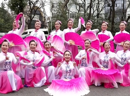 321动起来 广场舞《满月》
