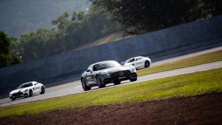 在赛道爽完了全系AMG之后 还坐了一圈GT3之王的车