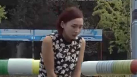 男生女生向前冲 第九季 辣妈团队来袭 花式落水引偷笑