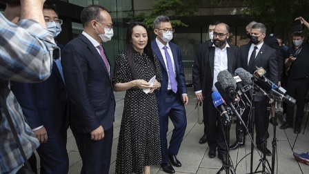 中国驻加拿大大使馆相关人员到机场为孟晚舟送行