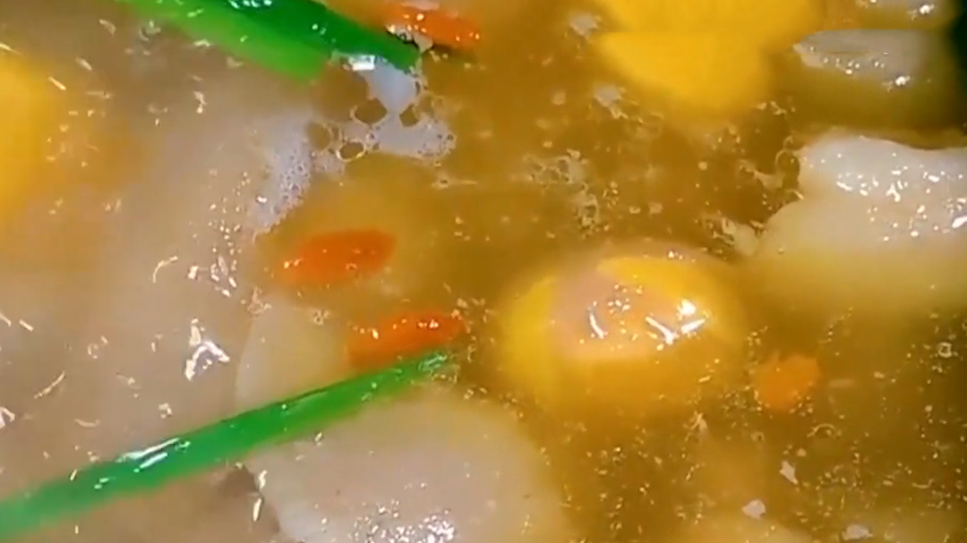 人气美食 冬季滋补鸡汤 提香有秘方