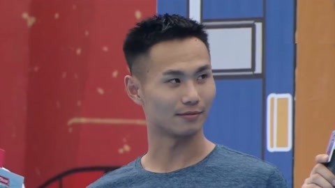 男生女生向前冲 第十四季 体育教师分享毕业纪念品 女孩创赛道最好成绩