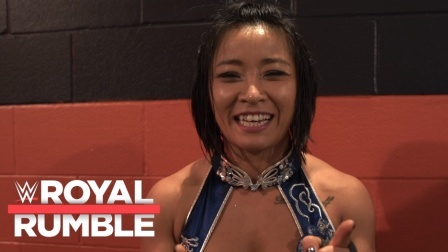 WWE在中国 WWE李霞第二年登上王室决战大赛 在台上为中国加油