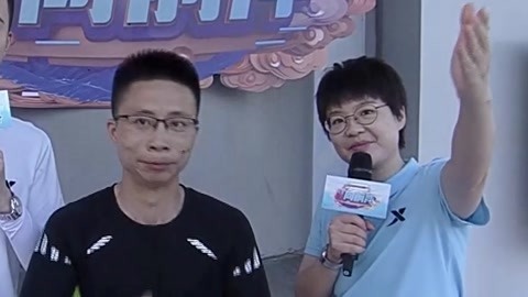 新人王争霸赛 冲冲侠不辱使命成功登顶