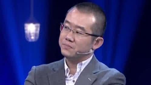 情感大裁判 黄先生表示 对初恋女友难以忘怀