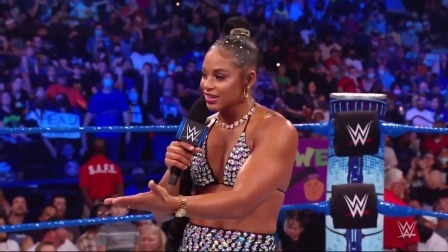 【英文解说】WWE SD 第1150期：罗门伦斯夺命锁晕芬巴洛尔