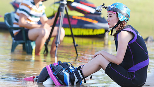 第10期：方了！柳岩玩水上单板