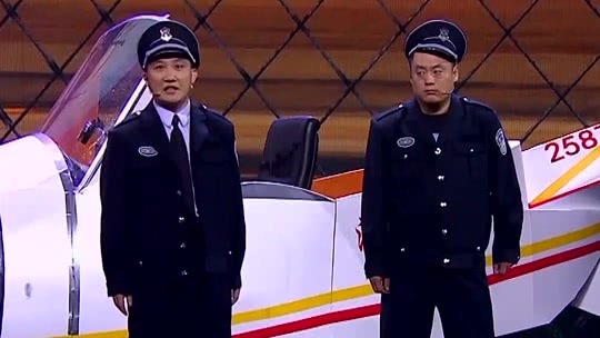 欢乐集结号 辽宁民间艺术团欲造飞机实现飞天梦