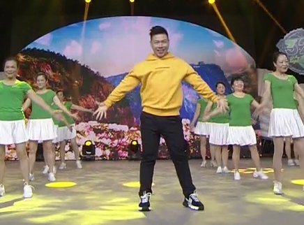 321动起来 小帅广场舞队《中国结》