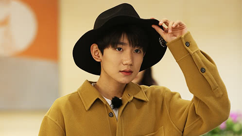 粉丝悠享版第7期：王源景甜耍棍玩滑板