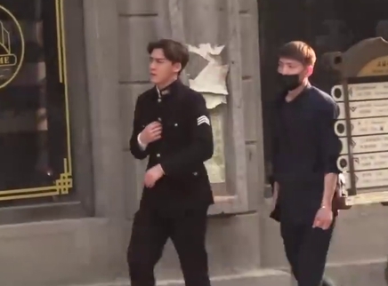峰记本-李易峰资源博 李易峰拍摄《隐秘而伟大》路透