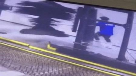 猿创精选 不小心被自动旋转刷刮住 男子想不蹦迪都不可以 162