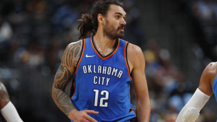 NBA流言收割机 亚当斯发布中英文祝福：致敬医务工作者，为所有病患祈祷