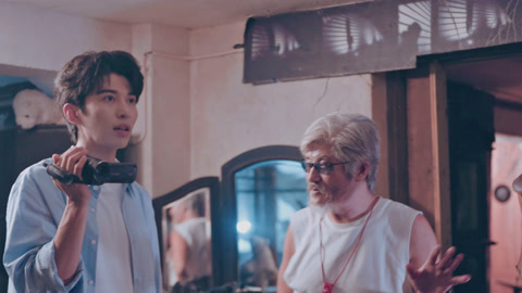 赵小童相识里院“怪老头” 另类收藏诠释百态人生