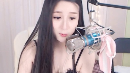 美女直播 第一季 挠脚心，歌唱的真不错，最好听了 (2)