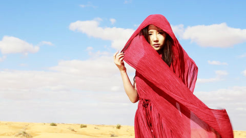 刘美麟漫步突尼斯 感受北非国家的海水与火焰