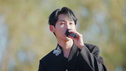 中国红妆之唐九洲古风帅气亮相 幻兽组大地之母张力拉满