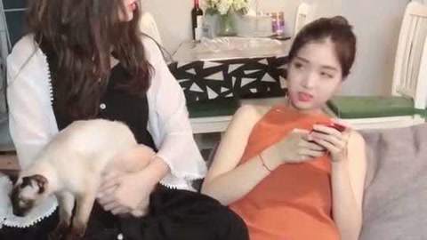 李一檬EMOO 姐姐质问妹妹的自恋日常